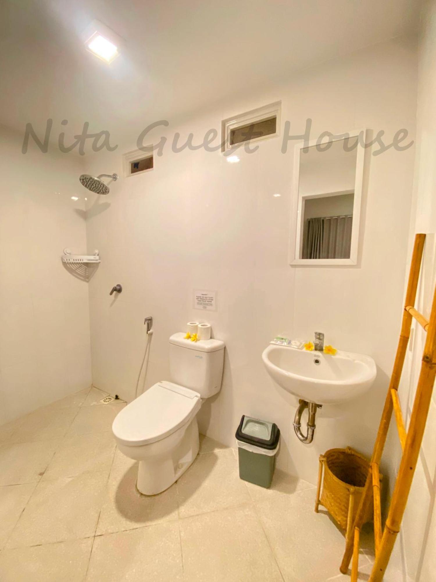Nita Guest House Bali Canggu Extérieur photo